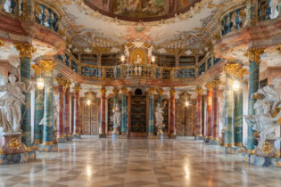 Kloster_Wiblingen_Bibliothekssaal_03